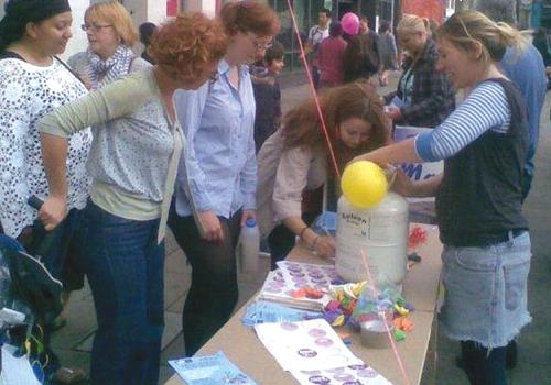 Perants Signing Teahcers Petition