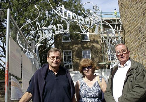 Del Brenner, Howard Piper and Jay Hornsby opposed the arch