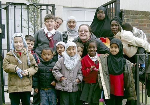 Daniela Vaccaro-Sodena, centre, with Moreland primary school parents and pupils