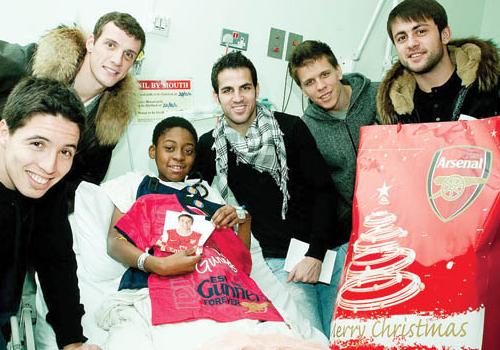 Royal Free Hospital patient Harrold Appiah receives a visit and gifts from Arsen