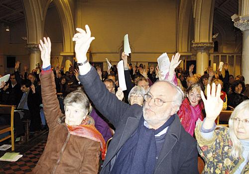 All hands up: residents call unanimously on Camden Council to oppose HS2