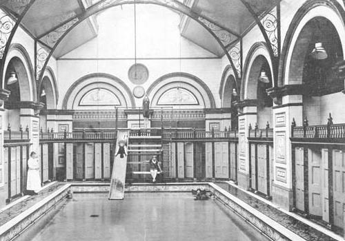 An archive photograph of Soho’s Marshall Street Baths in 1910