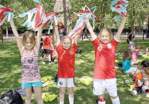 Matilda, Isadorah and Lillybo represent England and Spain.