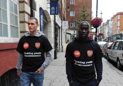 Arenal’s Thomas Vermaelen and Bacary Sagna, who visited the centre  on Wednesday