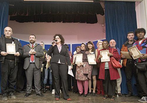 Mayor Jonathan Simpson presents award at the Working Men’s College