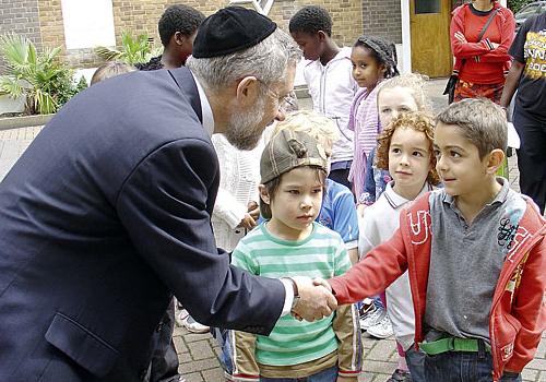 Rabbi Ivan Binstock meets Lev Godar, Jake Cutbush and Hindreen Kay