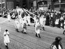 1933 procession in Little Italy, one of the photos in the exhibition